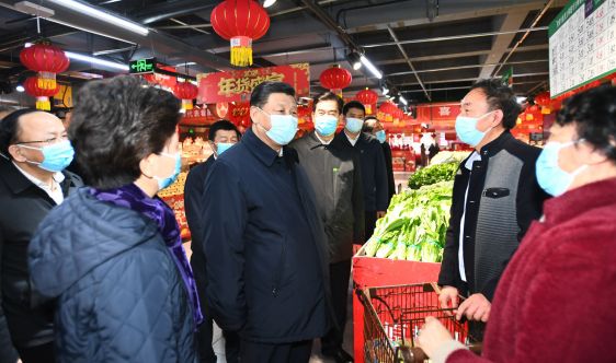 习近平在贵阳考察超市和社区